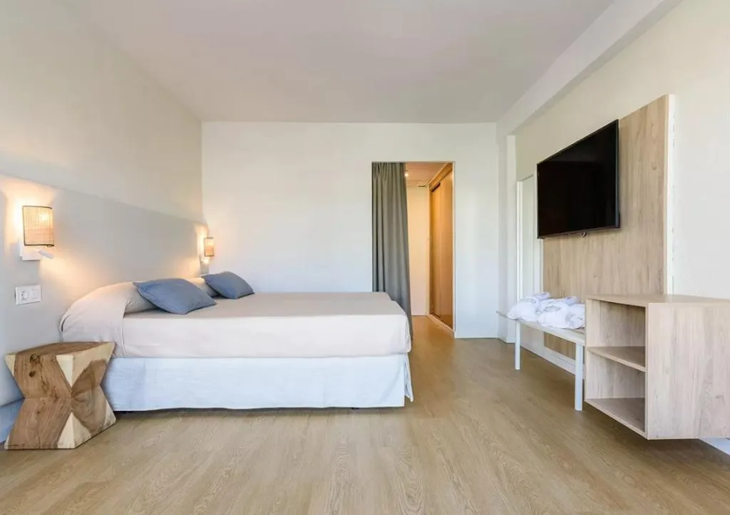 Room, FERGUS Club Palmanova Park, Majorca