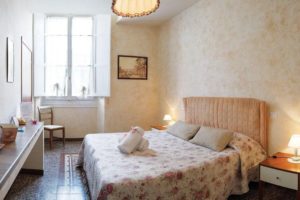 Room, Soggiorno Arcobaleno, Florence