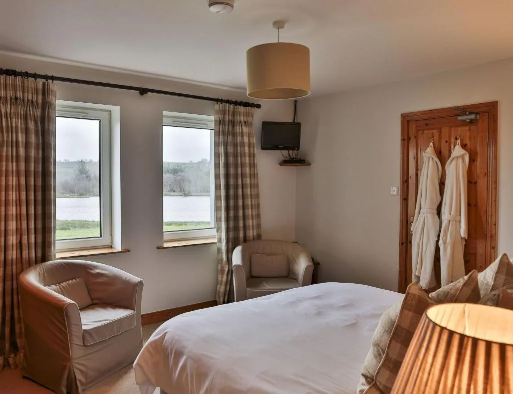 Room, Lake House B&B, Cork