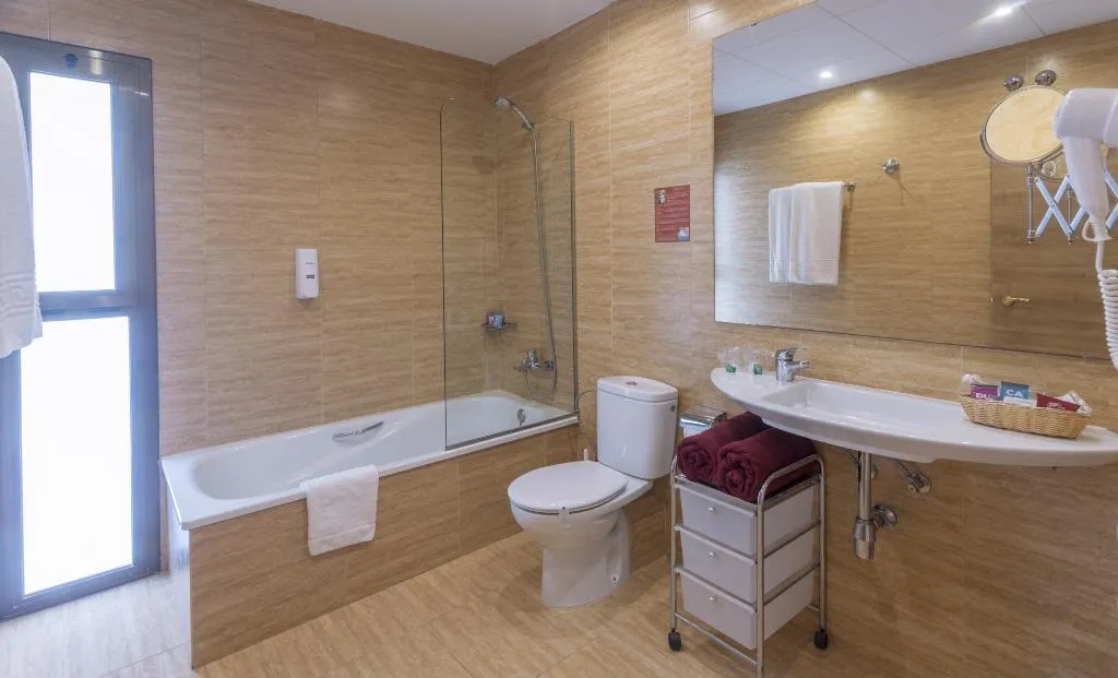 DOUBLE SINGLE USE CITY VIEW Room, Sumus Stella and Spa, Costa Brava