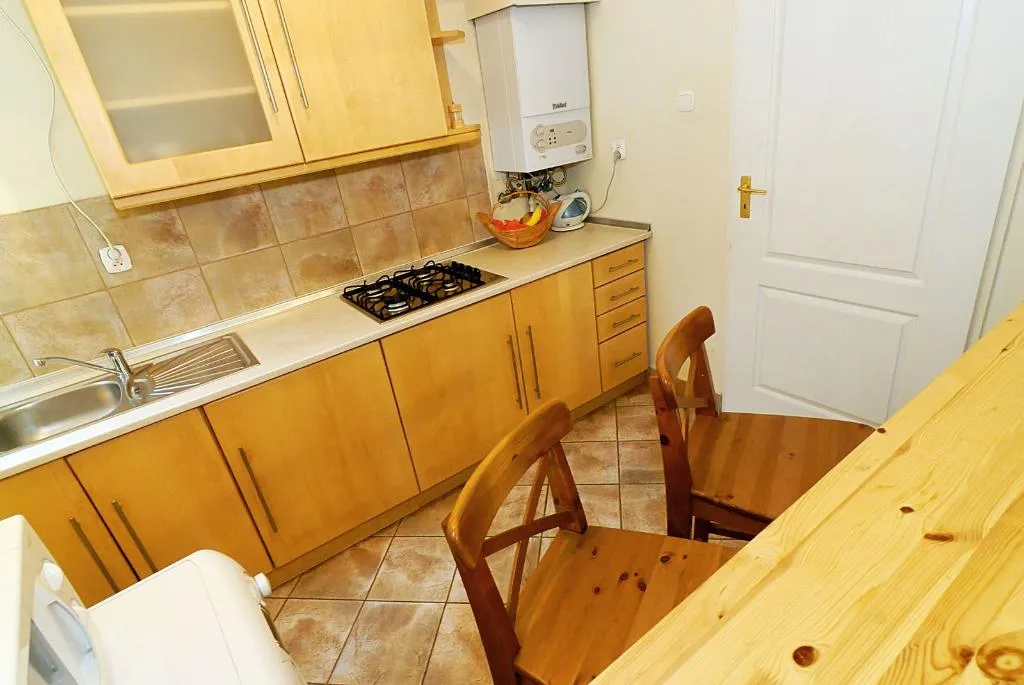 STUDIO CAPACITY 3 Room, P&J Tourist Apartments, Krakow