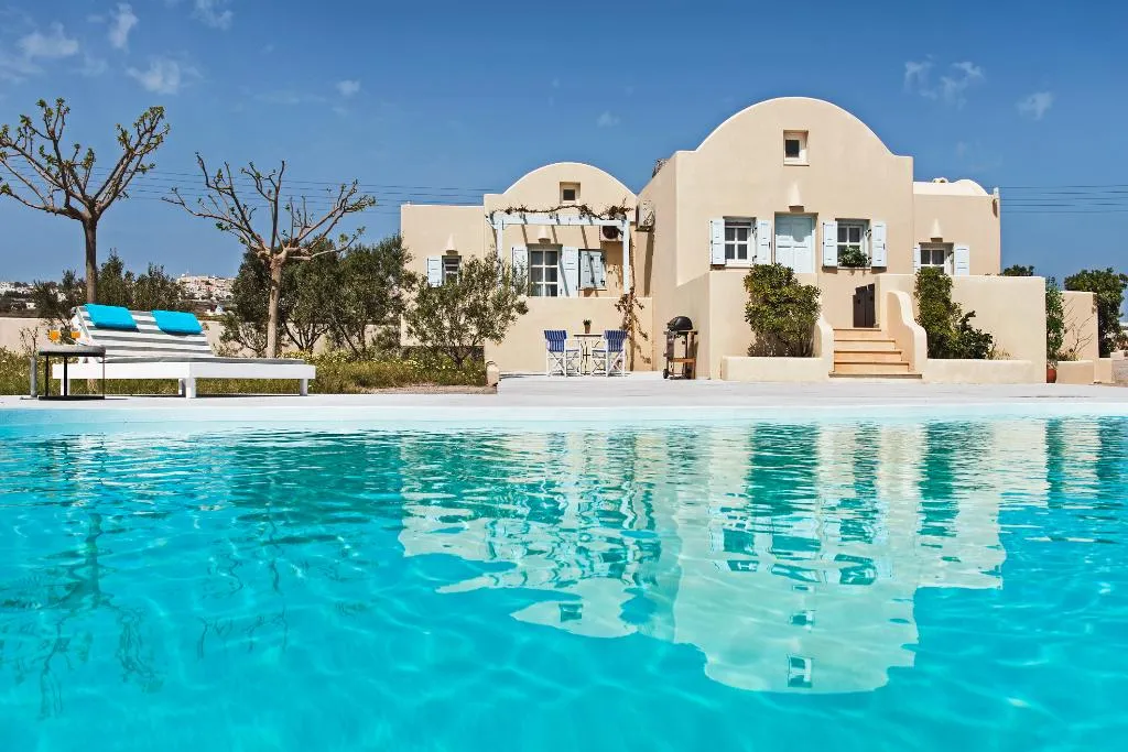 VILLA WITH PRIVATE POOL Room, Sienna Eco Resort, Santorini