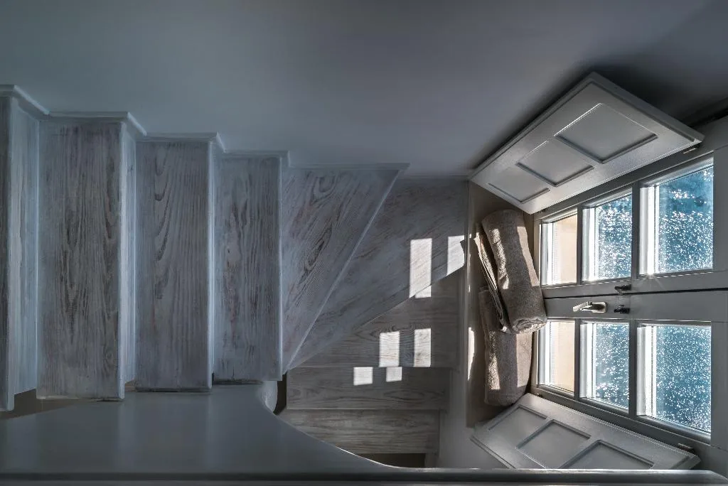 JUNIOR SUITE WITH JACUZZI WITH VIEWS Room, Nefeles Luxury Suites, Santorini