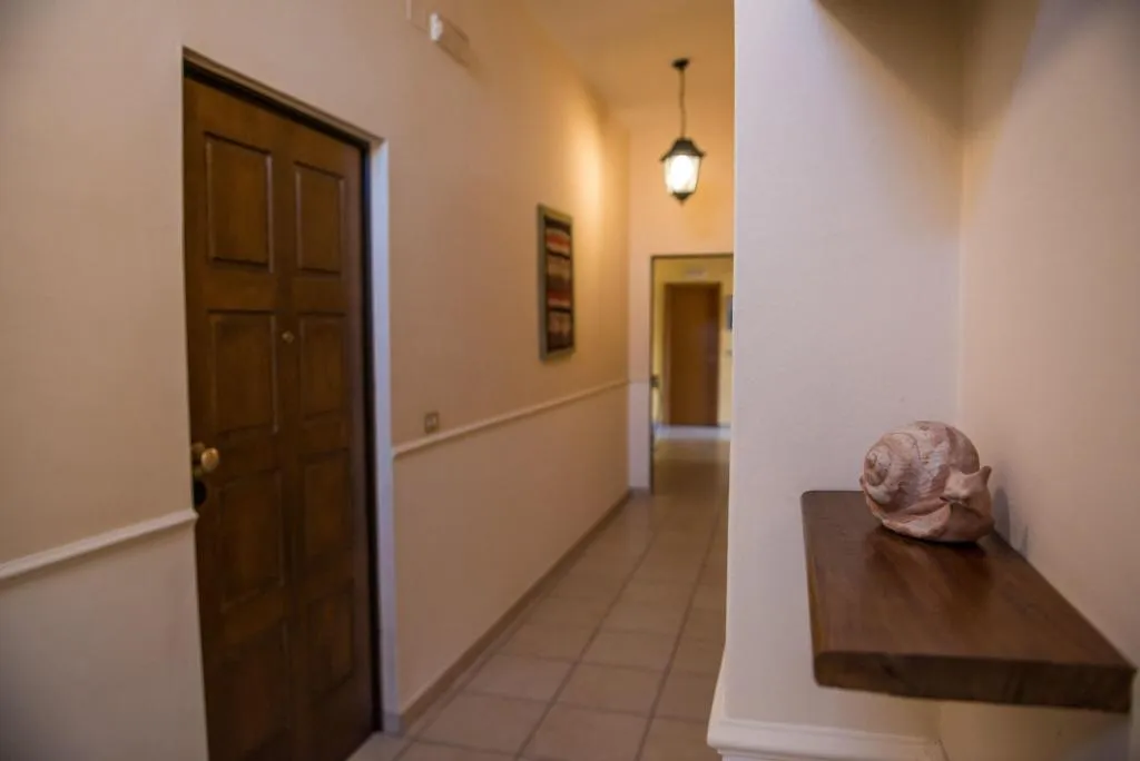 Lobby, Villamirella, Naples