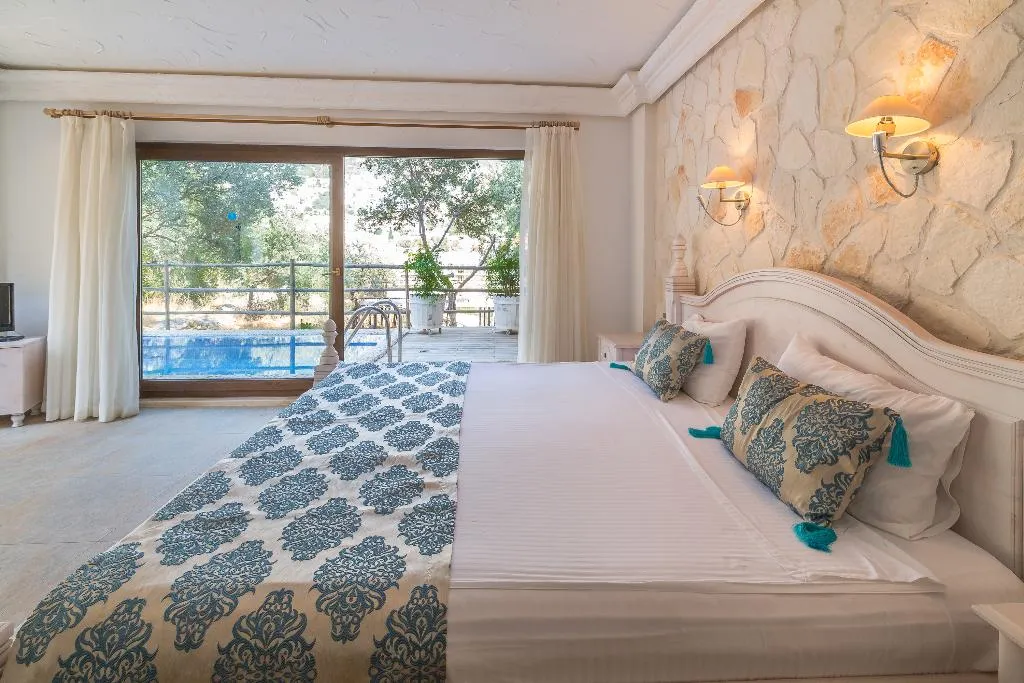 DOUBLE DELUXE WITH PRIVATE POOL Room, Oasis Hotel Kalkan +16, Dalaman
