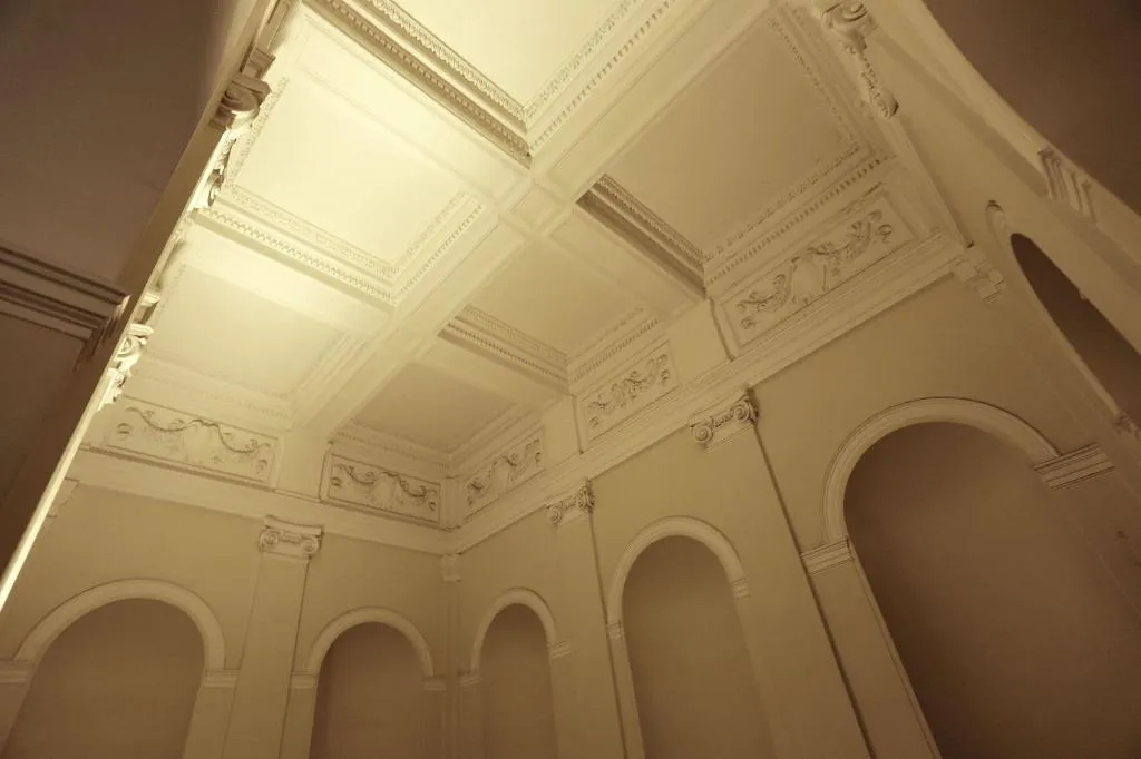 Lobby, Piazza Bovio 22, Naples