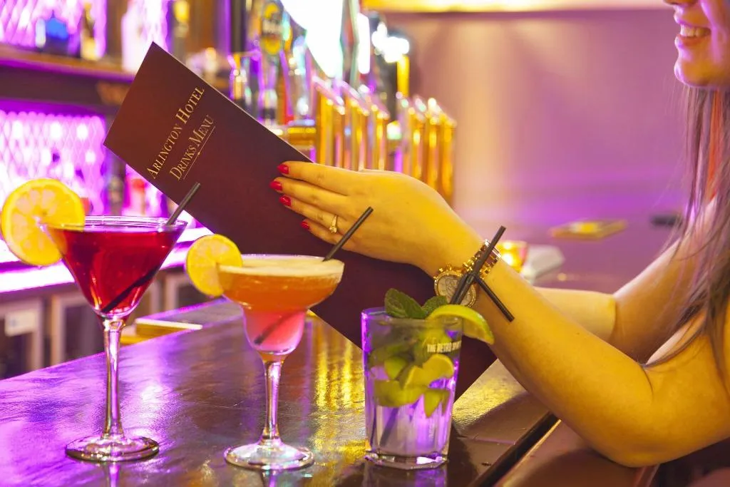 Bar, Arlington Hotel Dublin, Dublin