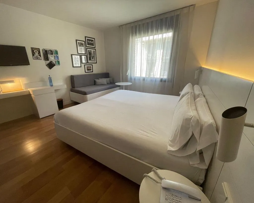 Double or Twin SUPERIOR Room, Pol & Grace Hotel, Barcelona