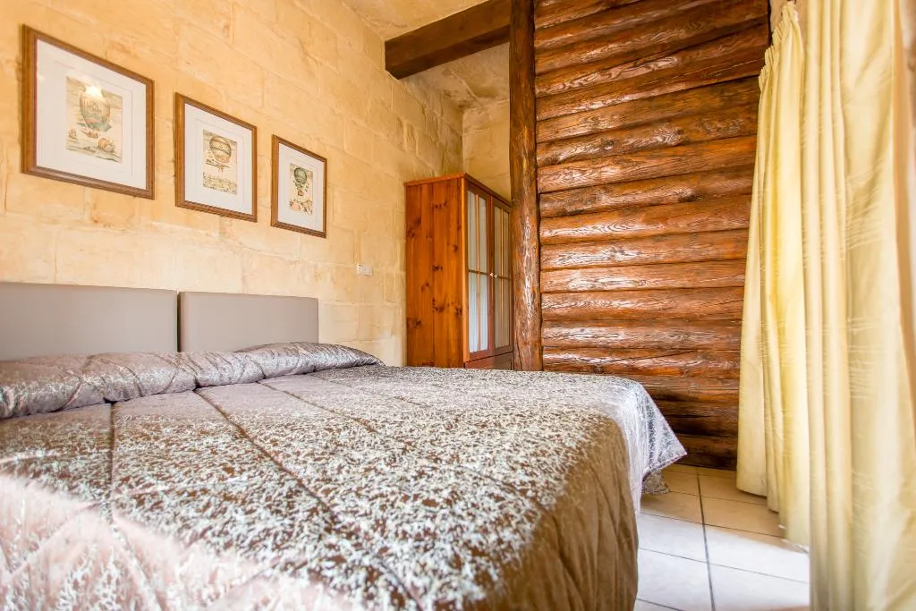 HOUSE STANDARD Room, Abraham's Gozo Farmhouses, Gozo