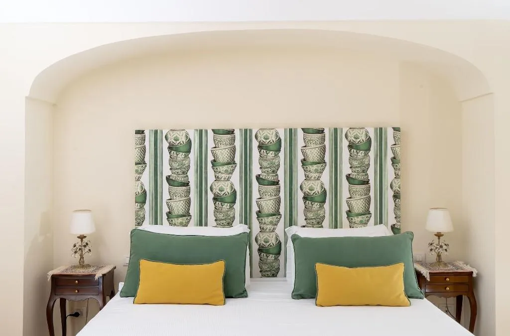 Room, Punta Regina, Naples