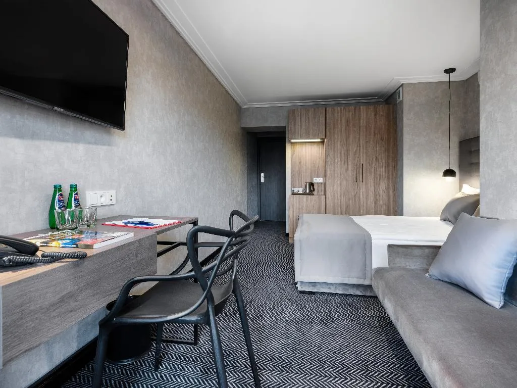 DOUBLE STANDARD Room, Logos Hotel Krakow, Krakow