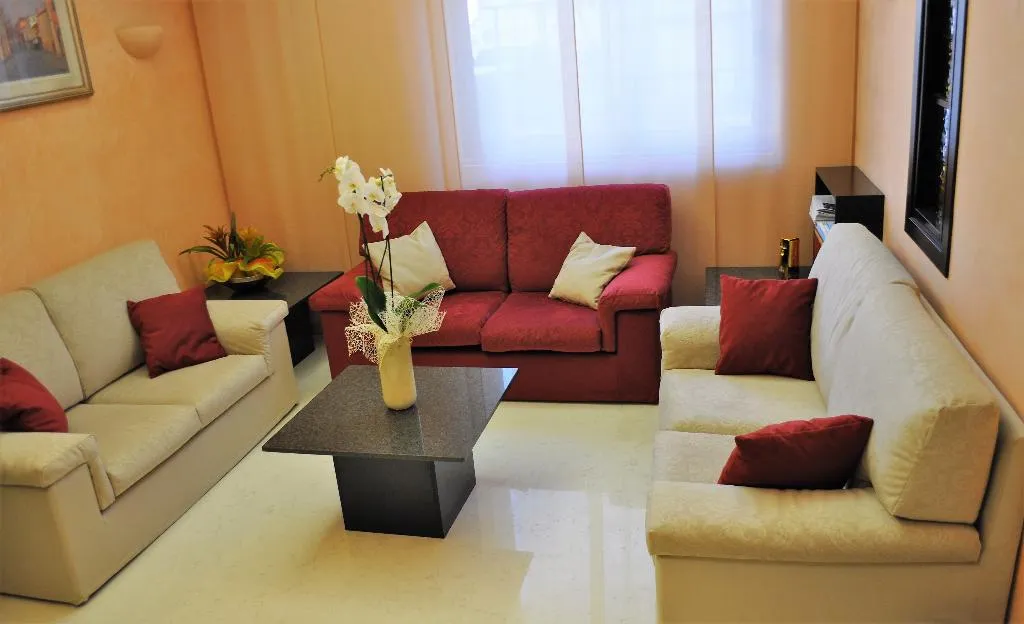 Lobby, Garibaldi, Venice