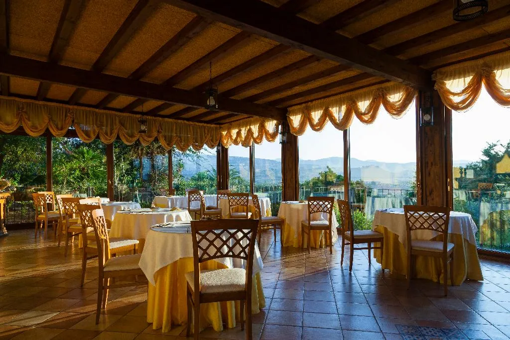 Restaurant, Hotel Foresteria Baglio della Luna, Catania