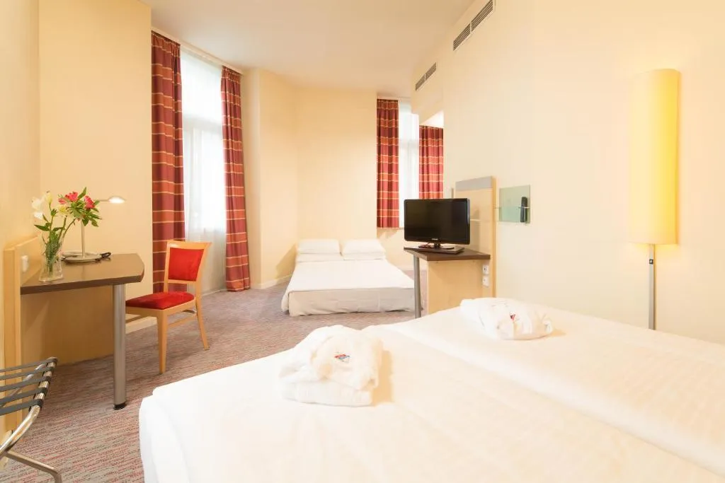 Double or Twin SUPERIOR Room, Exe City Park Praga, Prague