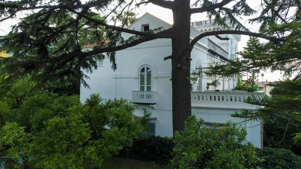General view, Villa Manning Relais, Naples