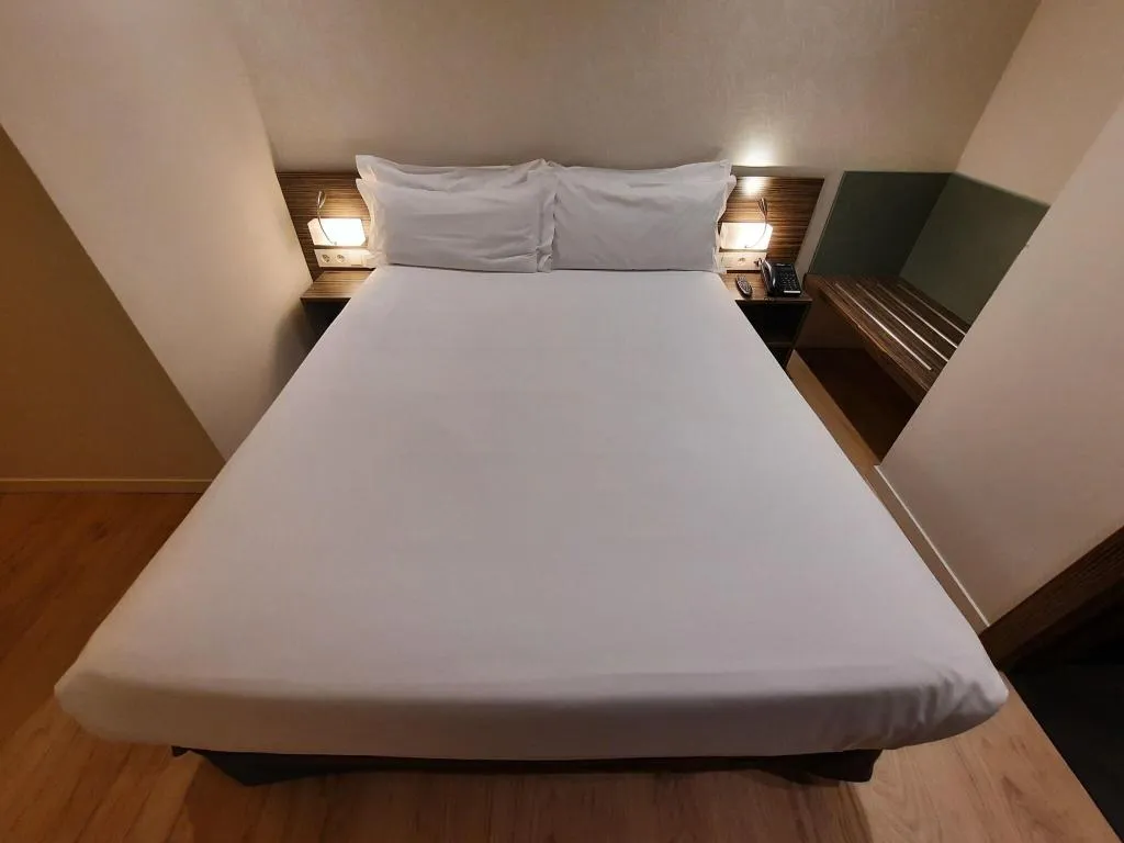 DOUBLE STANDARD Room, Air Rooms Madrid by HelloSky, Madrid