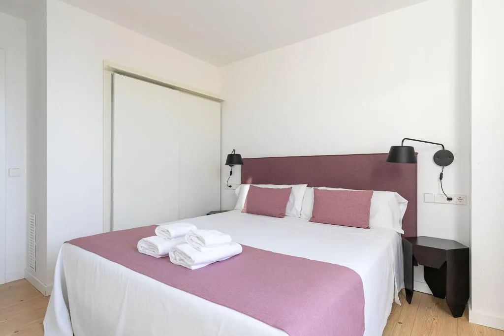 APARTMENT CAPACITY 3 TWO BEDROOMS Room, Holiday Rentals Los Salados, Seville