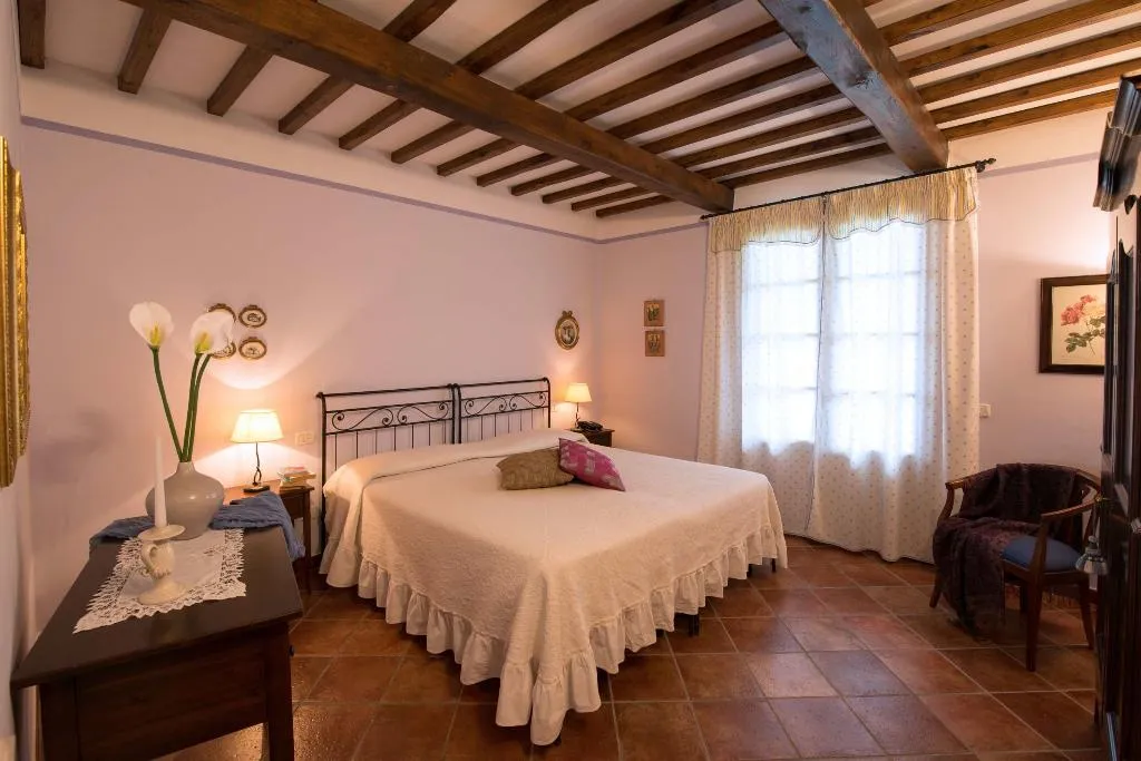 APARTMENT CAPACITY 4 ONE BEDROOM Room, Casa Lari, Florence