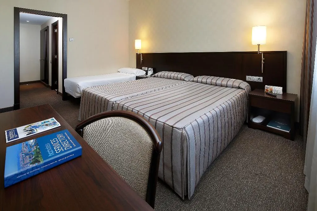 TRIPLE STANDARD Room, Hcc Regente, Barcelona