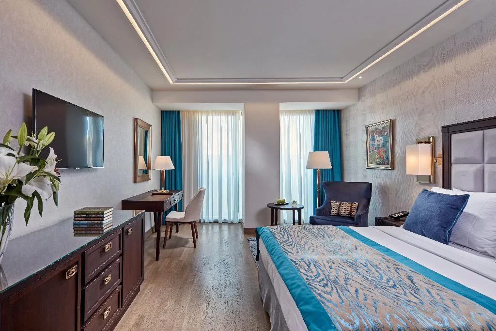 FAMILY ROOM CONNECTING ROOM Room, Electra Metropolis, Athens