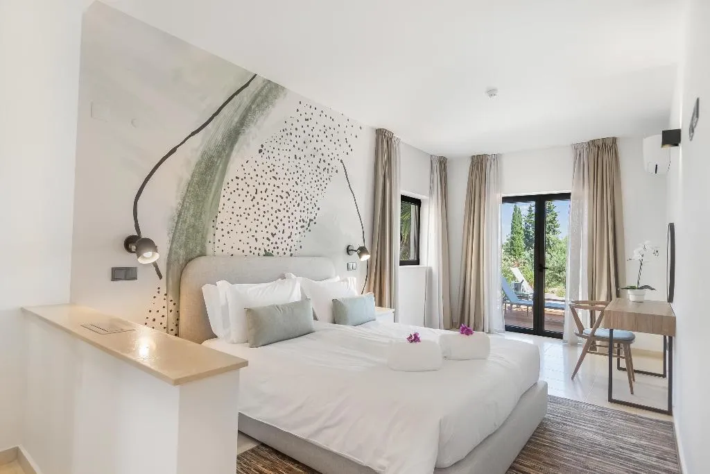 TOWNHOME THREE BEDROOMS Room, Carvoeiro Gardens, Algarve