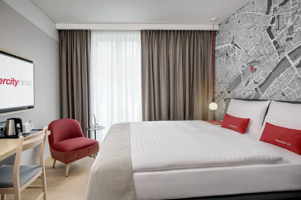 DOUBLE SUPERIOR Room, IntercityHotel Amsterdam Airport, Amsterdam