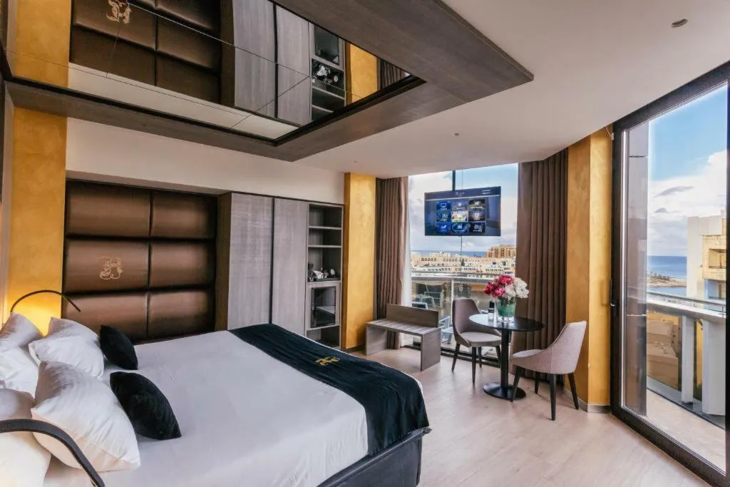 SINGLE SEA VIEW Room, Hugo's Boutique Hotel, Malta