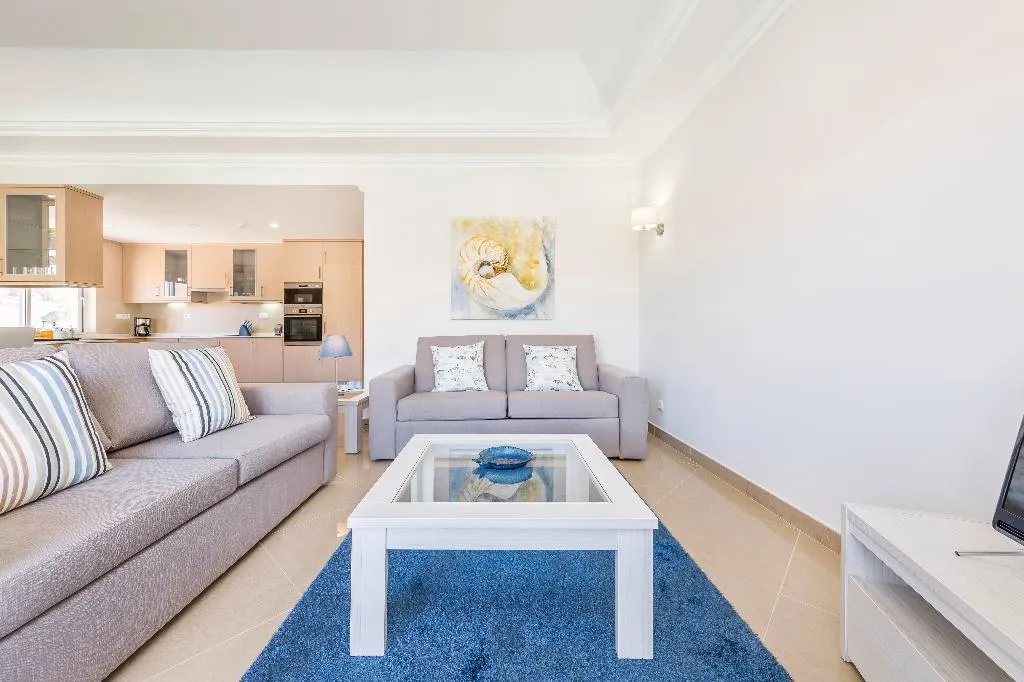 VILLA THREE BEDROOMS Room, Lakeside Country Club, Algarve