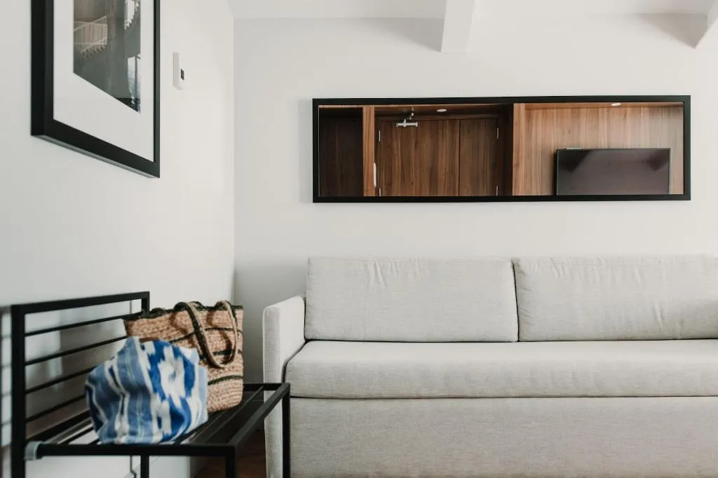 Room, Room Mate Collection Helen Berger, Valencia