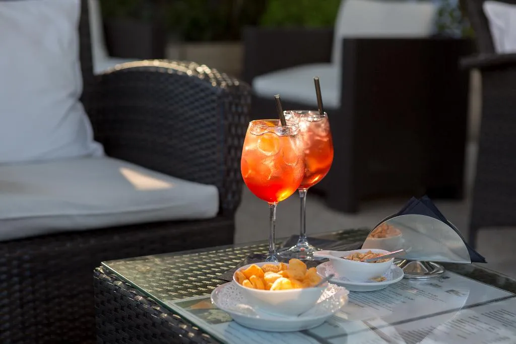 Bar, Cristina, Naples