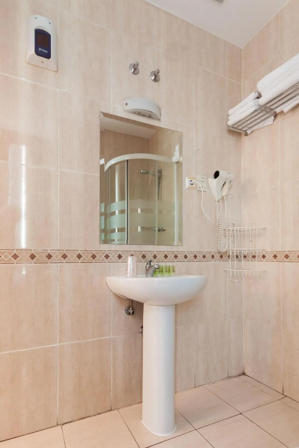 Room, Josefina Hostal, Madrid