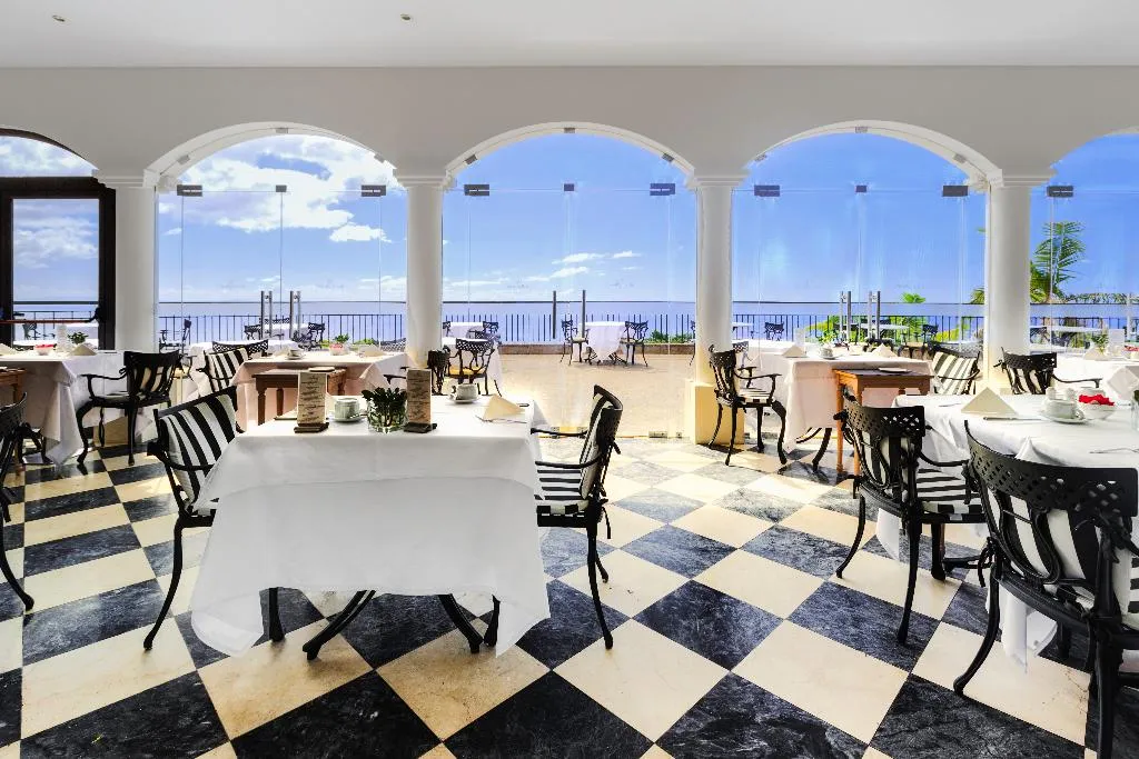 Restaurant, Quinta Funchal Gardens - Adults Only, Madeira