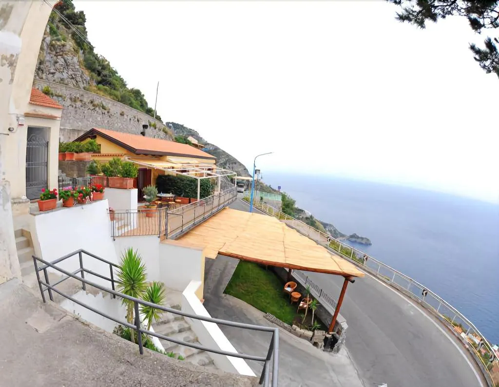 General view, La Mela Blu, Naples