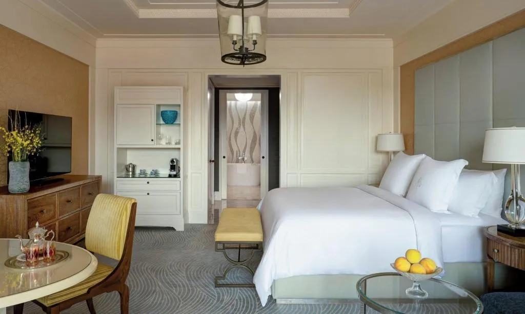 Room, Four Seasons Resort Dubai at Jumeirah Beach, Dubai