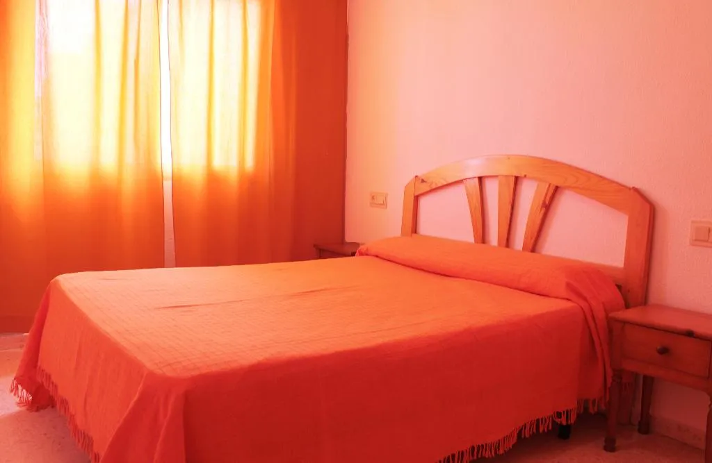 APARTMENT CAPACITY 6 TWO BEDROOMS Room, Jardines de Gandia VI - VIII 3000, Valencia