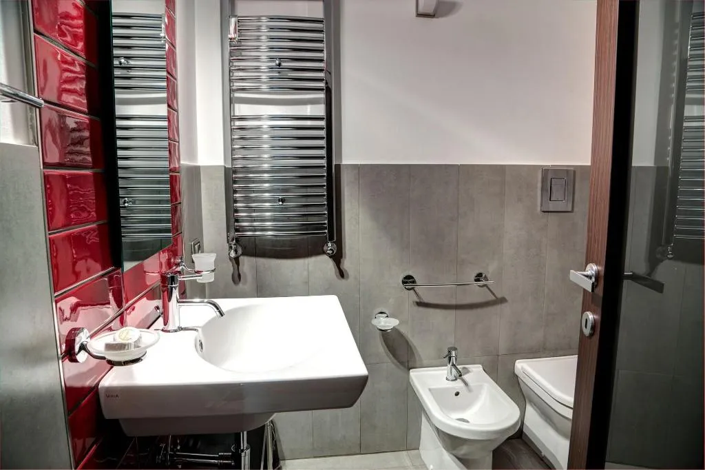 Room, Antichi Ricordi, Catania