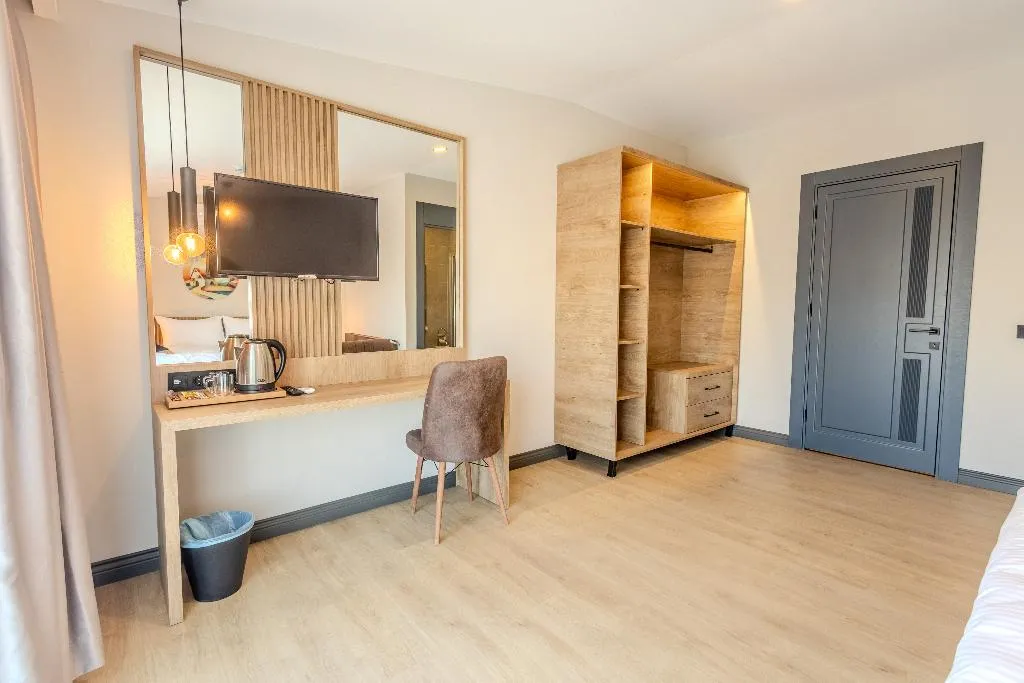 APARTMENT TWO DOUBLE BEDS Room, Leliko Suites, Antalya