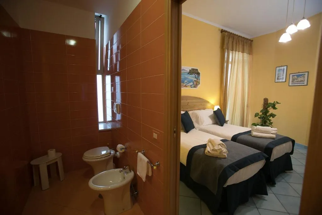 QUADRUPLE STANDARD Room, Hotel Potenza, Naples