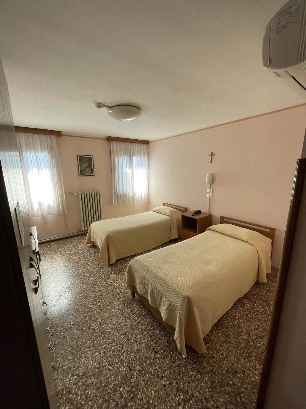 TWIN CANAL VIEW Room, Casa Caburlotto, Venice