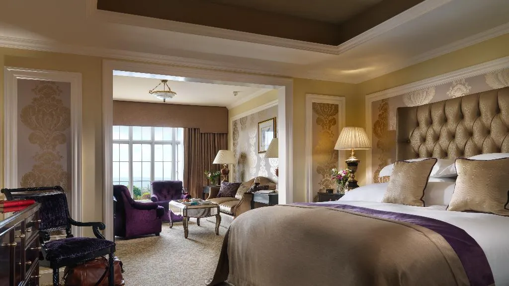 SUITE KING SIZE BED Room, Intercontinental Dublin, Dublin