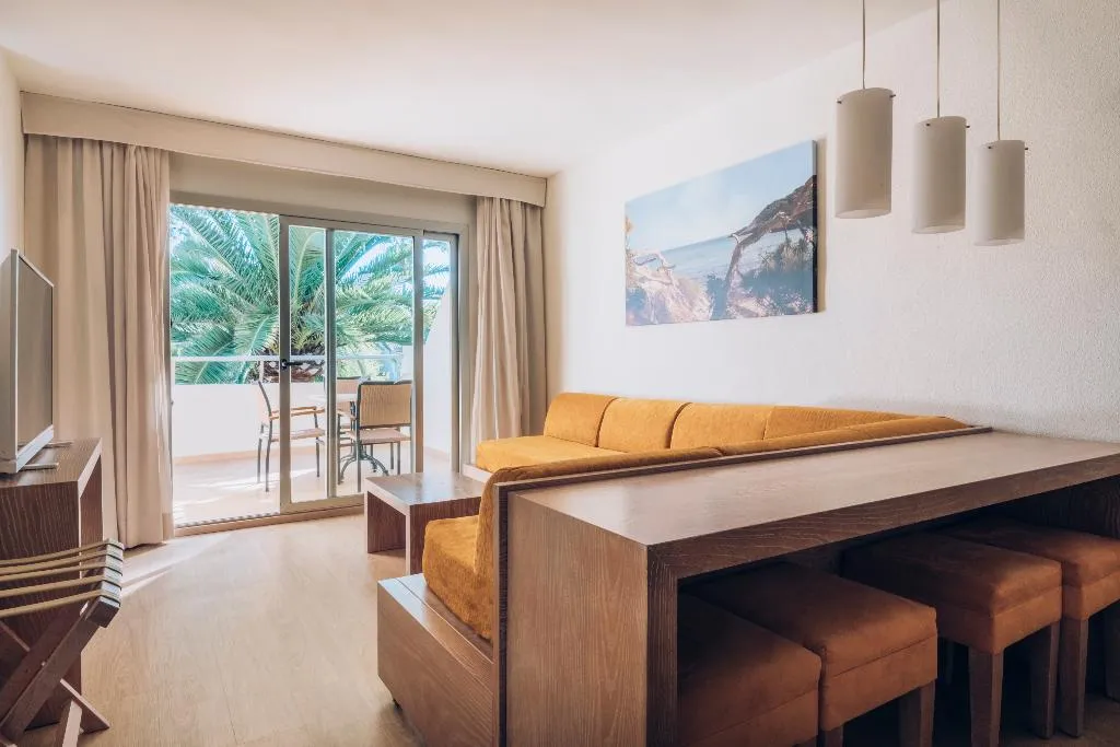 FAMILY ROOM GARDEN VIEW Room, Iberostar Waves Pinos Park, Majorca