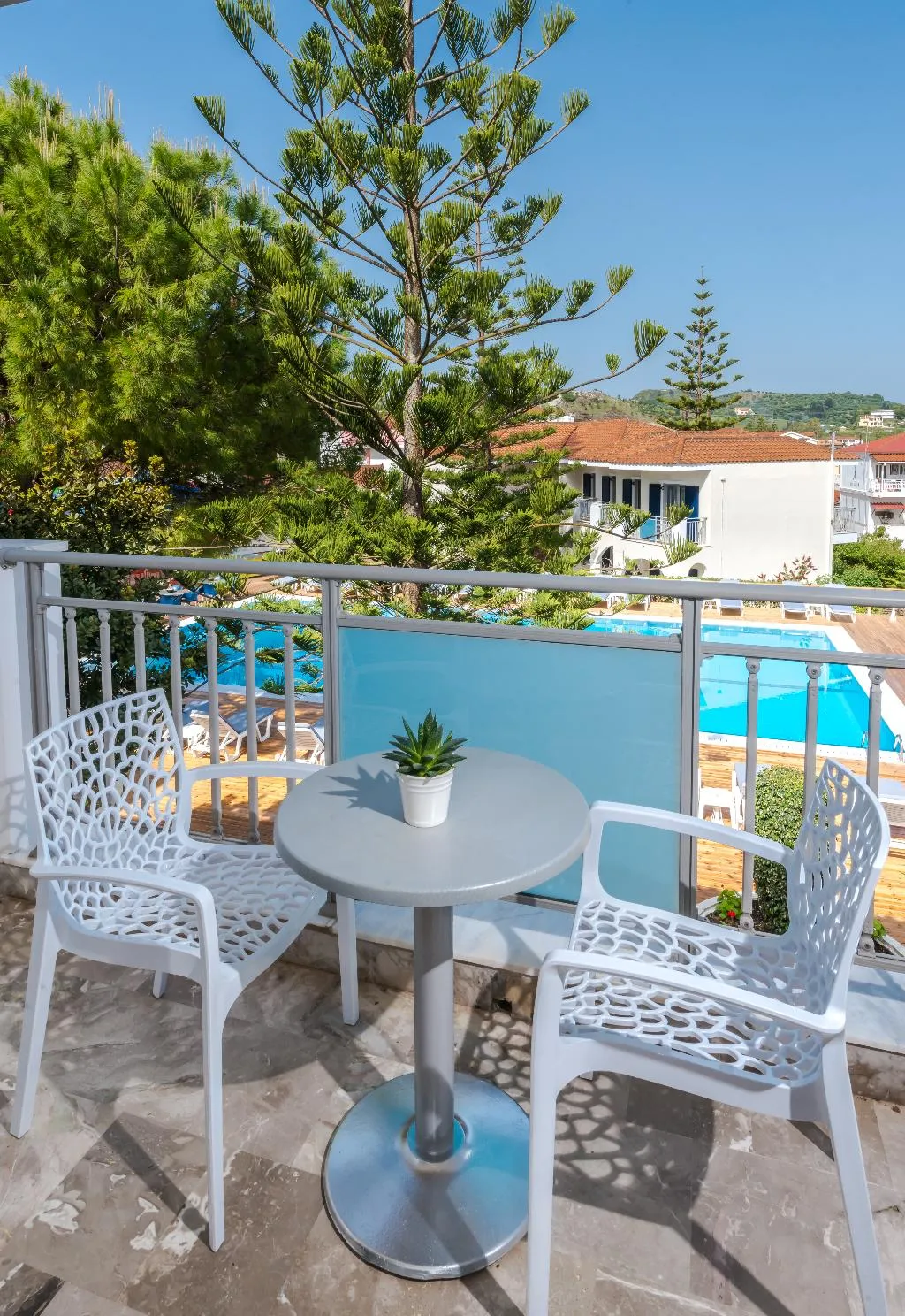 Terrace, Contessa, Zante