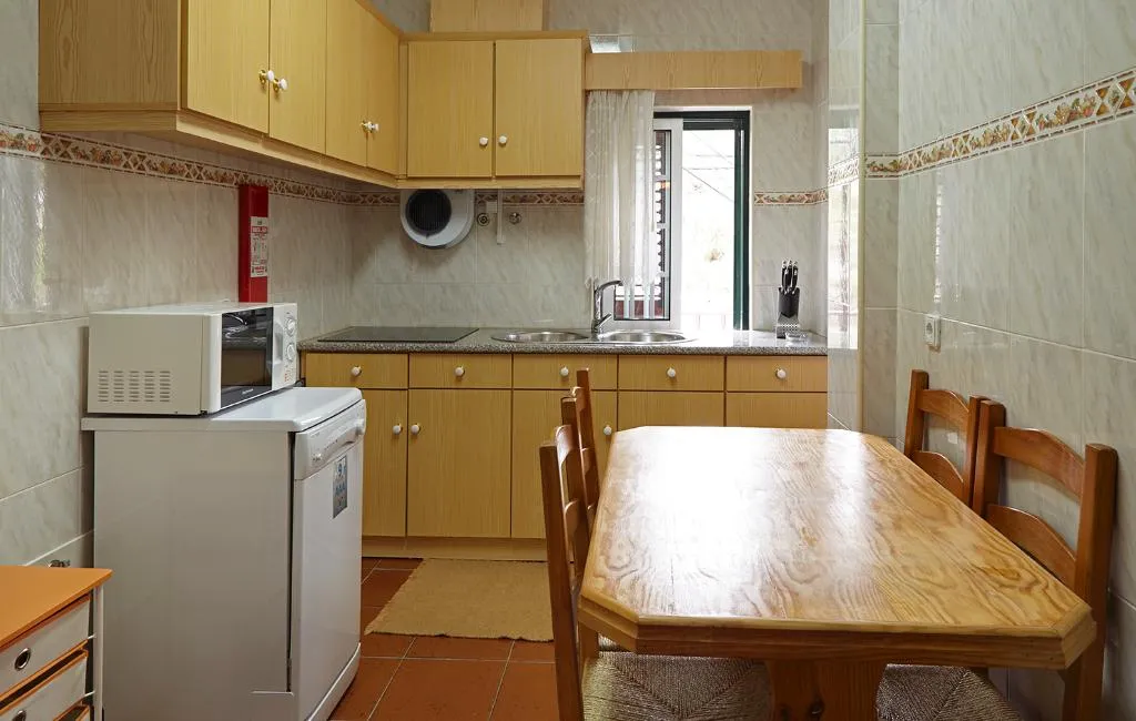 APARTMENT CAPACITY 4 Room, Abrigo Da Montanha Guest House, Porto