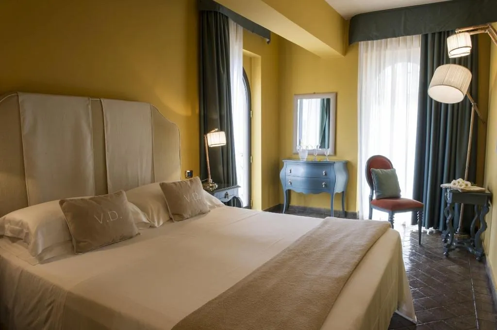 Room, Villa Ducale, Taormina
