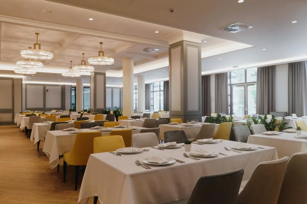 Restaurant, Astor Garden, Varna