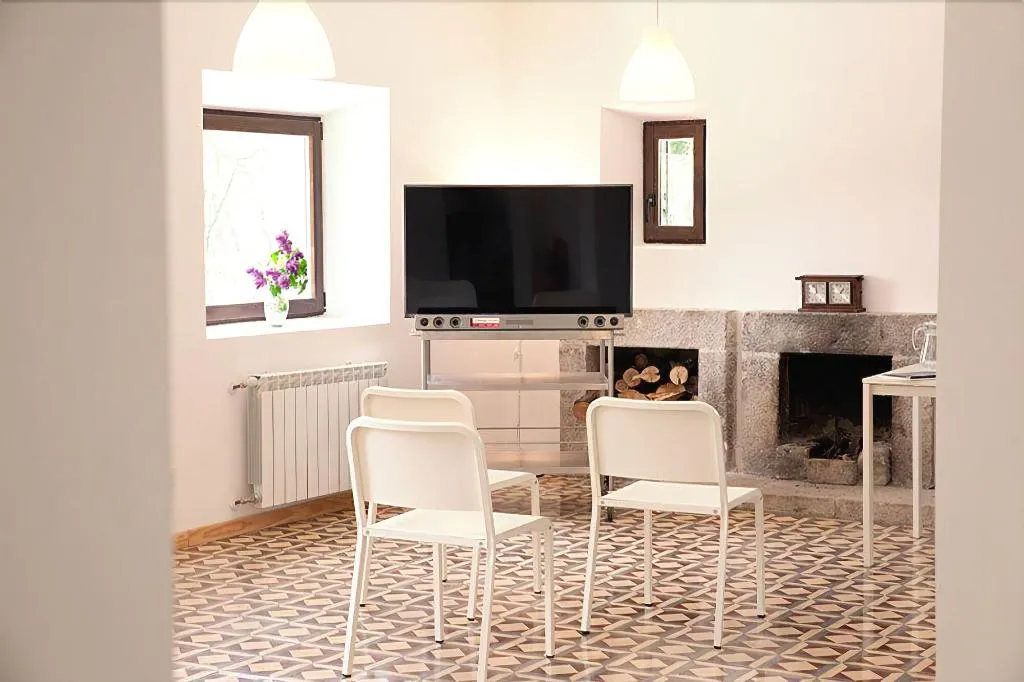 Room, Huerto San Antonio, Madrid