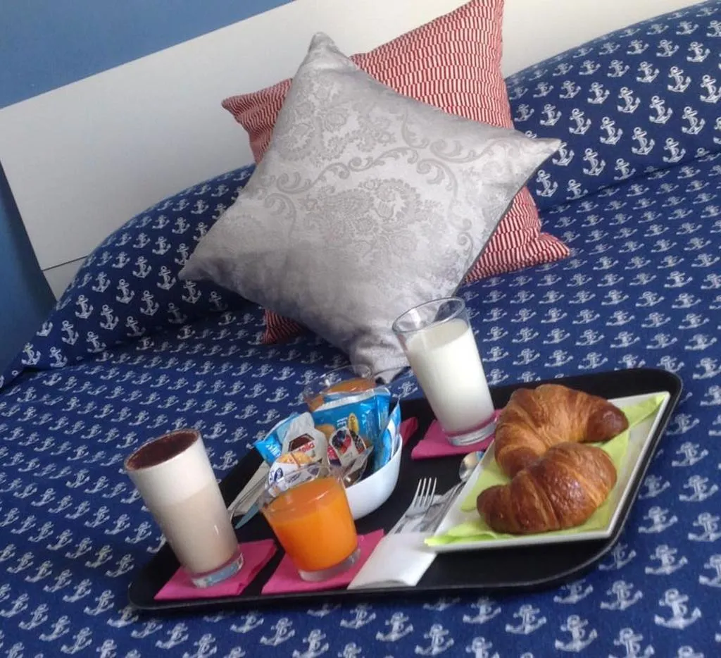 QUADRUPLE DELUXE Room, B&B Re Ferdinando Napoli, Naples