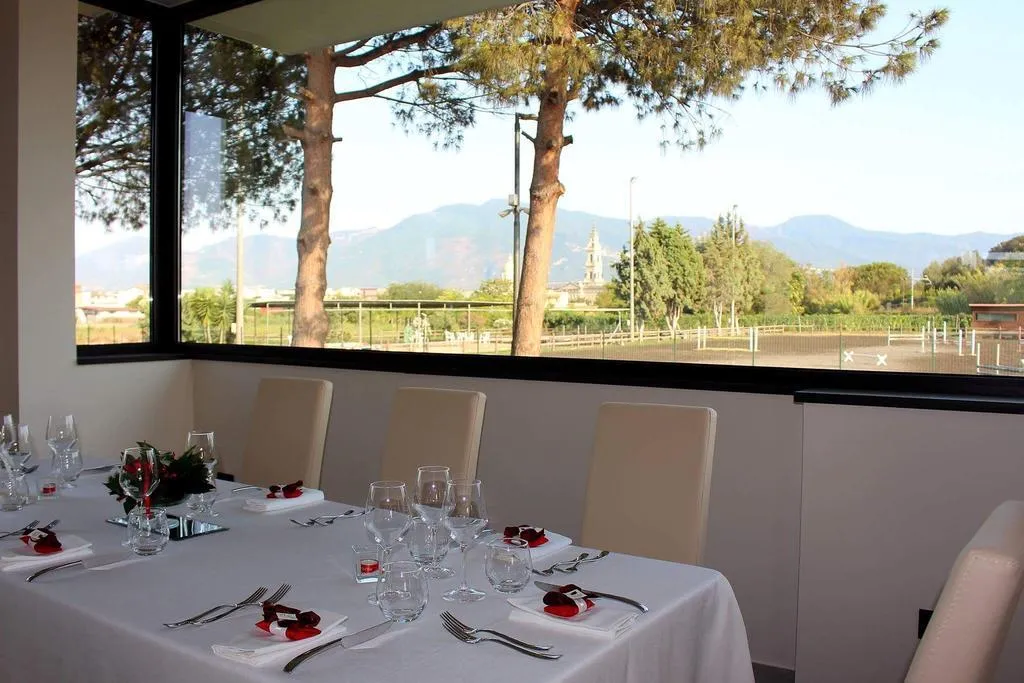 Restaurant, Resort & Winery Bosco De Medici, Naples