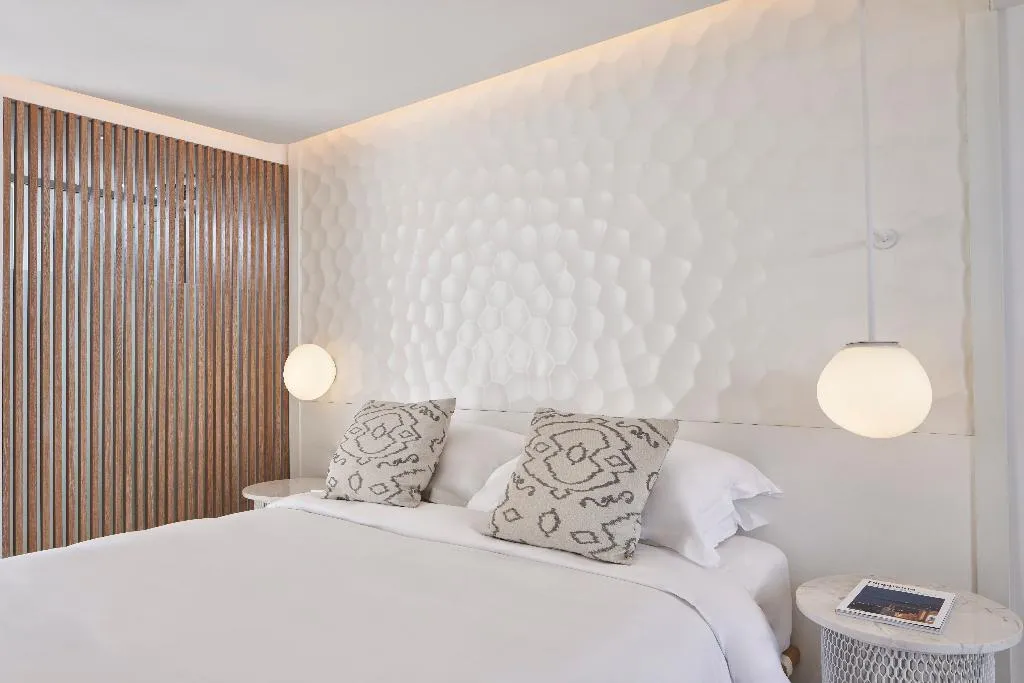 DOUBLE DELUXE GARDEN VIEW Room, Myconian Kyma, a Member of Design Hotels, Mykonos