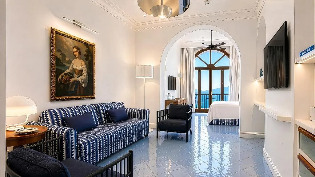 SUITE SUPERIOR SEA VIEW Room, Grand Hotel Europa Palace, Naples